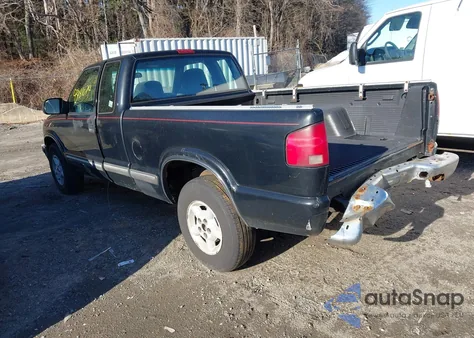 2000 Chevrolet S-10 Ls из США, поврежденный, VIN 1GCDT19WXYK216413